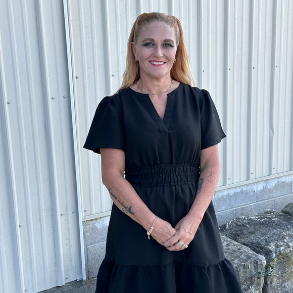 Meet your Posher, Trina - Picture 2 of 3